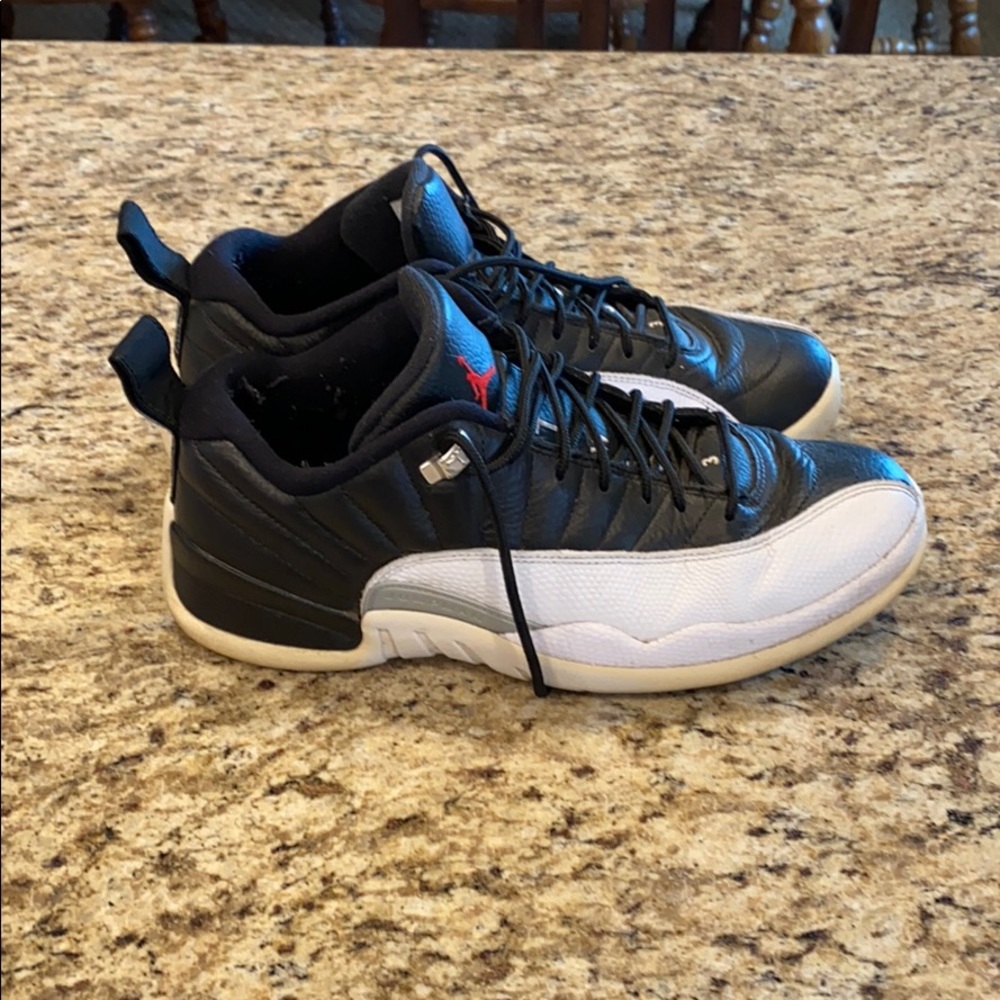 Jordan low top men’s size 9